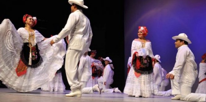 Danza y juegos en los Reyes Católicos